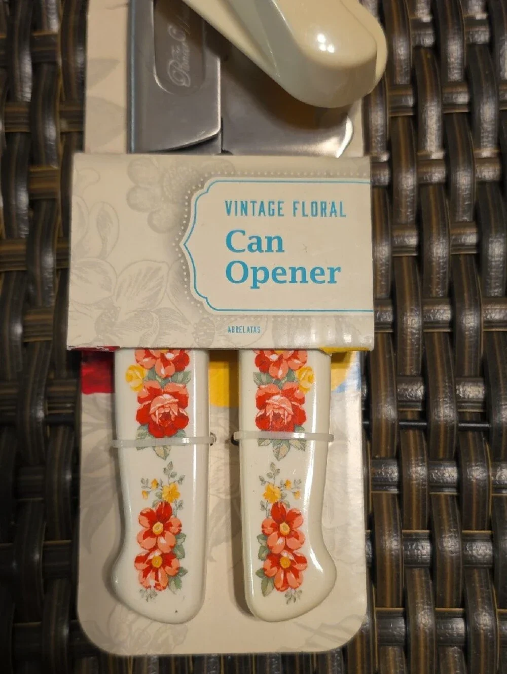 Pioneer Woman Vintage Floral Can Opener New